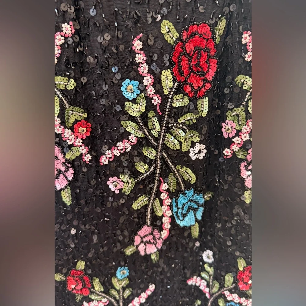 Beaded & sequined embellished floral evening dress by Mac Duggal - Picture 5 of 10